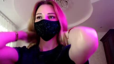 Snapshot of iris_lave chatting on 23, 6, 2026 Lily online show from 23, 6, 2026