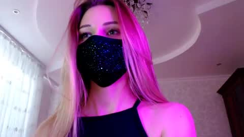 Snapshot of iris_lave chatting on 27, 6, 2026 Lily online show from 27, 6, 2026
