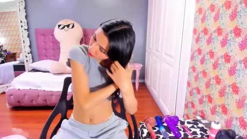 Iris online show from 4, 3, 2025