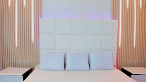 Snapshot of iris_thompson chatting on 11, 9, 2025 Iris online show from 11, 9, 2025