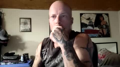 Snapshot of irish_cock_1988 chatting on 6, 10, 2025 irish_cock_1988 online show from 6, 10, 2025
