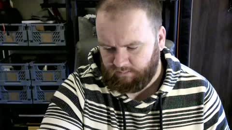 Snapshot of irishdaddy24 chatting on 24, 12, 2024 twitter theirishman205 online show from 24, 12, 2024