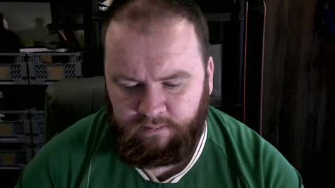 Snapshot of irishdaddy24 chatting on 31, 12, 2024 twitter theirishman205 online show from 31, 12, 2024