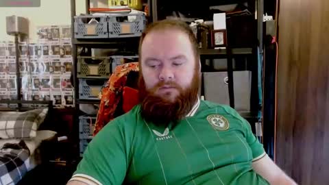 Snapshot of irishdaddy24 chatting on 12, 9, 2025 twitter theirishman205 online show from 12, 9, 2025