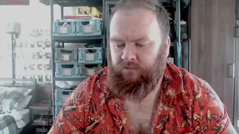 Snapshot of irishdaddy24 chatting on 15, 9, 2025 twitter theirishman205 online show from 15, 9, 2025