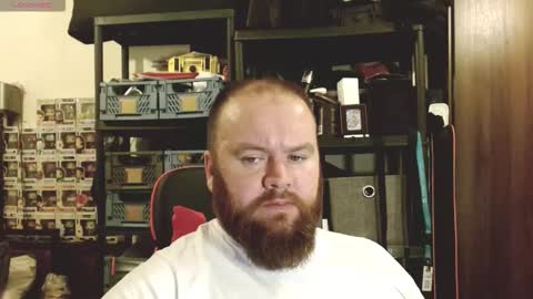 Snapshot of irishdaddy24 chatting on 2, 10, 2025 twitter theirishman205 online show from 2, 10, 2025