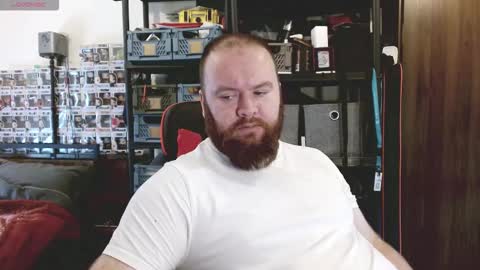 Snapshot of irishdaddy24 chatting on 4, 10, 2025 twitter theirishman205 online show from 4, 10, 2025