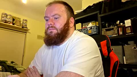 Snapshot of irishdaddy24 chatting on 17, 10, 2025 twitter theirishman205 online show from 17, 10, 2025