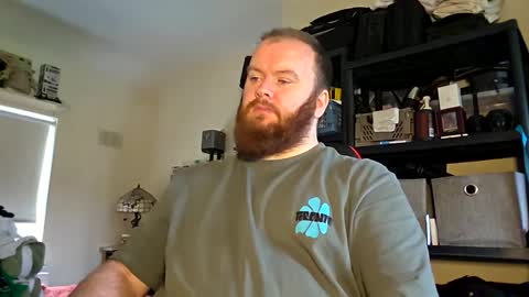 Snapshot of irishdaddy24 chatting on 26, 10, 2025 twitter theirishman205 online show from 26, 10, 2025