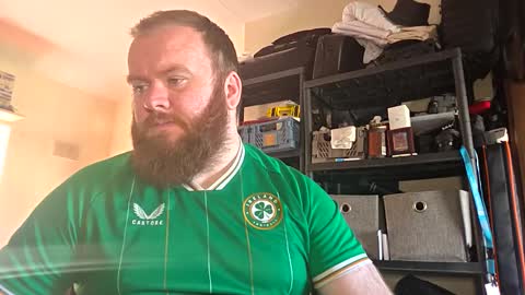 Snapshot of irishdaddy24 chatting on 29, 10, 2025 twitter theirishman205 online show from 29, 10, 2025