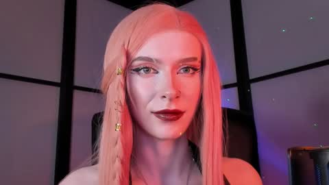 Snapshot of irisice chatting on 5, 12, 2024 Miss Iris Fansly Miss Iris new inst.  online show from 5, 12, 2024