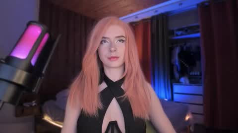 Miss Iris Fansly Miss Iris new inst.  online show from 25, 11, 2025