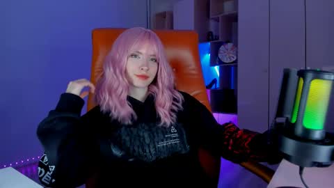Snapshot of irisice chatting on 25, 4, 2026 Miss Iris Fansly Miss Iris new inst. online show from 25, 4, 2026