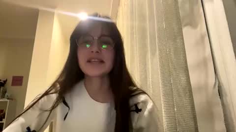 Snapshot of irisss31 chatting on 9, 3, 2026 irisss31 online show from 9, 3, 2026