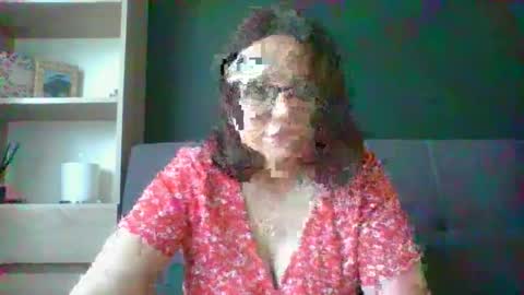 Snapshot of irresistibleparis chatting on 2, 6, 2026 Paris online show from 2, 6, 2026