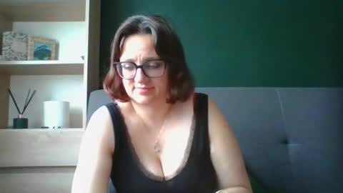 Snapshot of irresistibleparis chatting on 10, 7, 2026 Paris online show from 10, 7, 2026