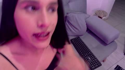 Snapshot of isa_hall chatting on 22, 12, 2024 Isabella Hall online show from 22, 12, 2024