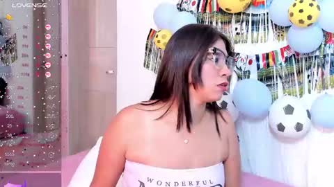 Snapshot of isa_jonness_ chatting on 23, 6, 2026 oIssaJonneso online show from 23, 6, 2026