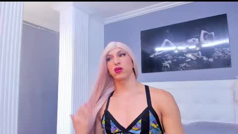 Isa Lancaster online show from 17, 2, 2025