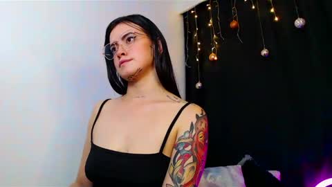 Snapshot of isa_maiden_ chatting on 31, 12, 2024 online show from 31, 12, 2024