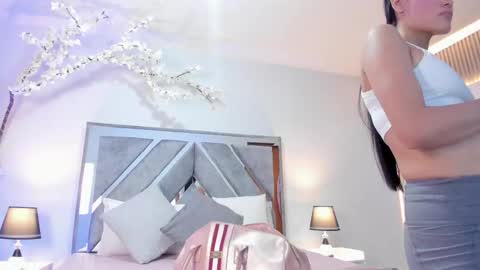 ISA ROUSE  online show from 2, 12, 2025