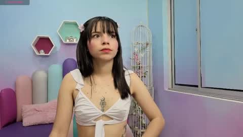 Snapshot of isaa_skinnyy chatting on 4, 5, 2026 Isaa Skinny online show from 4, 5, 2026