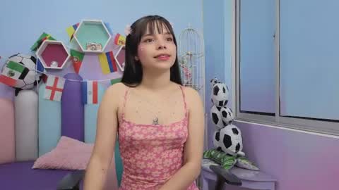 Snapshot of isaa_skinnyy chatting on 25, 6, 2026 Isaa Skinny online show from 25, 6, 2026