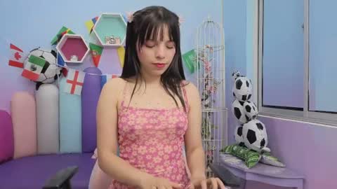 Snapshot of isaa_skinnyy chatting on 25, 6, 2026 Isaa Skinny online show from 25, 6, 2026