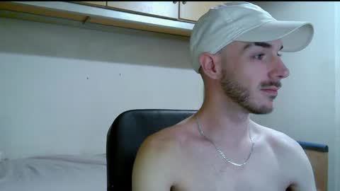 Snapshot of isaac99c chatting on 16, 4, 2026 Isaac99c online show from 16, 4, 2026