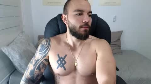 Isaac carter online show from 9, 10, 2025