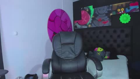 isaac_cryston online show from 30, 9, 2025