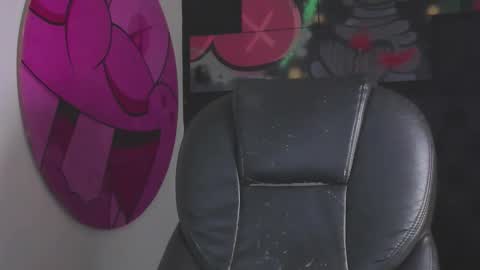 isaac_cryston online show from 8, 10, 2025