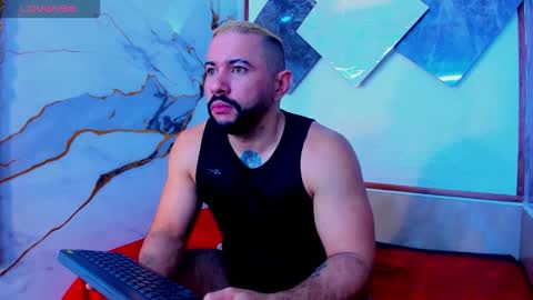 Snapshot of isaac_franko chatting on 12, 10, 2025 isaac_franko online show from 12, 10, 2025