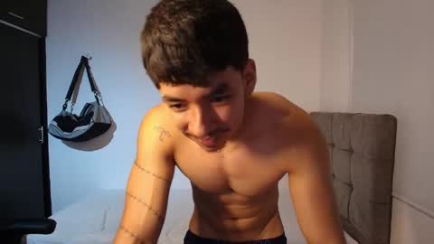 Snapshot of isaac_sttone01 chatting on 23, 4, 2026 muscle isaac online show from 23, 4, 2026