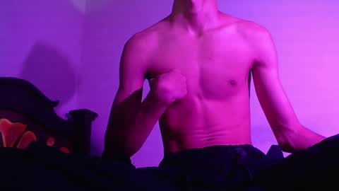 isaac online show from 28, 12, 2024