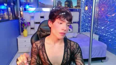 Snapshot of isaacnova chatting on 27, 4, 2026 isaacnova online show from 27, 4, 2026