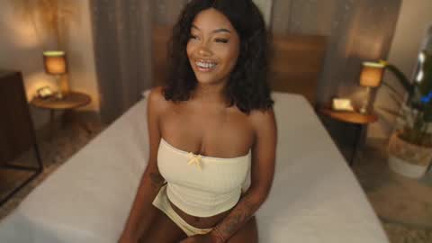 Snapshot of isaacoleman chatting on 30, 10, 2025 Isaa Coleman online show from 30, 10, 2025