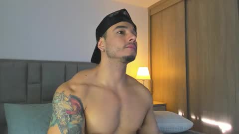 Snapshot of isaacsuarez chatting on 4, 2, 2026 Isaac Surez online show from 4, 2, 2026