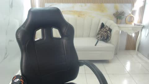 Snapshot of isabeau_s chatting on 13, 6, 2026 isabeau_s online show from 13, 6, 2026