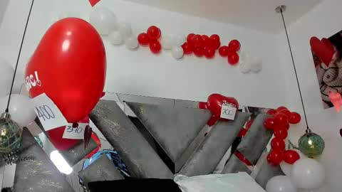 Snapshot of isabela_parkerr chatting on 15, 2, 2026 Mommy Isa online show from 15, 2, 2026