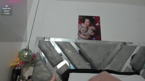 Snapshot of isabela_parkerr chatting on 23, 2, 2026 Mommy Isa online show from 23, 2, 2026