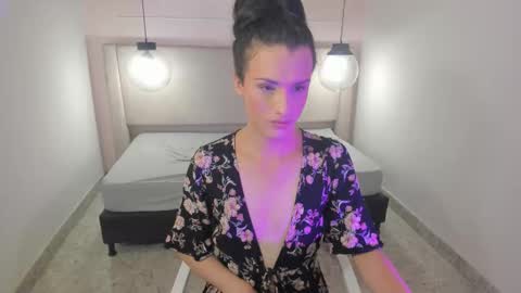 isabelfernandez1 online show from 4, 12, 2025