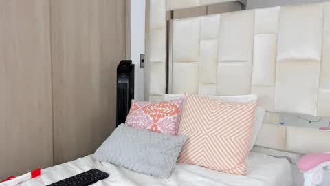 isabella_gomez11 online show from 13, 2, 2025