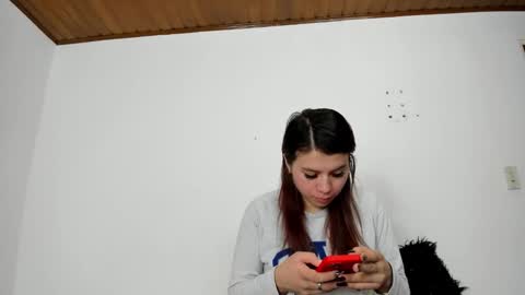 Snapshot of isabella_jaramillo chatting on 13, 11, 2025 isabella_jaramillo online show from 13, 11, 2025