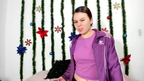 Snapshot of isabella_jaramillo chatting on 17, 11, 2025 isabella_jaramillo online show from 17, 11, 2025