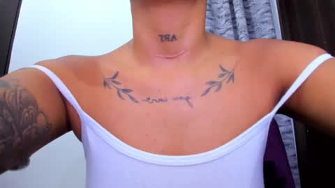 Snapshot of isabella_lopez_ chatting on 7, 3, 2026 Isabel Lopez online show from 7, 3, 2026