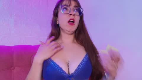 Isabella online show from 29, 10, 2025