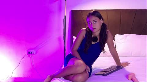 Snapshot of isabella_oa chatting on 2, 7, 2026 isabella santana online show from 2, 7, 2026