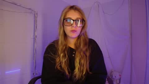 Snapshot of isabella_rross chatting on 31, 10, 2025 Isabella Rros online show from 31, 10, 2025