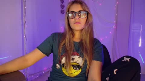 Snapshot of isabella_rross chatting on 2, 12, 2025 Isabella Rros online show from 2, 12, 2025